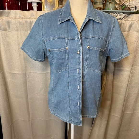 St. John's Bay Blue Denim Button Down Shirt Size Medium - Picture 2 of 7